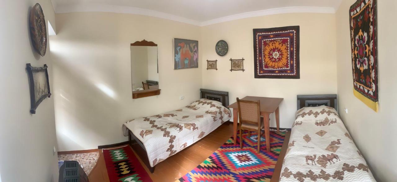 Art Guest House USTO Boukhara Extérieur photo